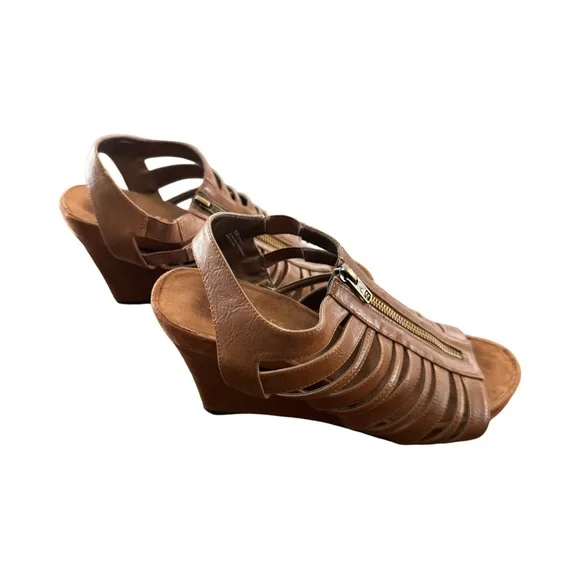 Aerosols Women’s Faux Leather Zip Front Wedge Sandle Brown Size 10M - Picture 3 of 11